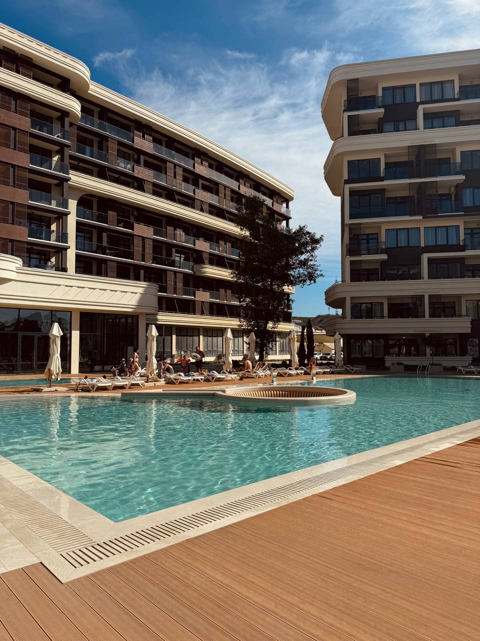 Апартаменты с бассейном